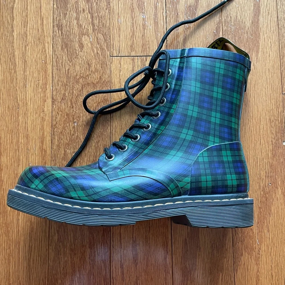 Dr. Martens Drench Black Watch Plaid Rubber Rain Boot Used Blue/Green
